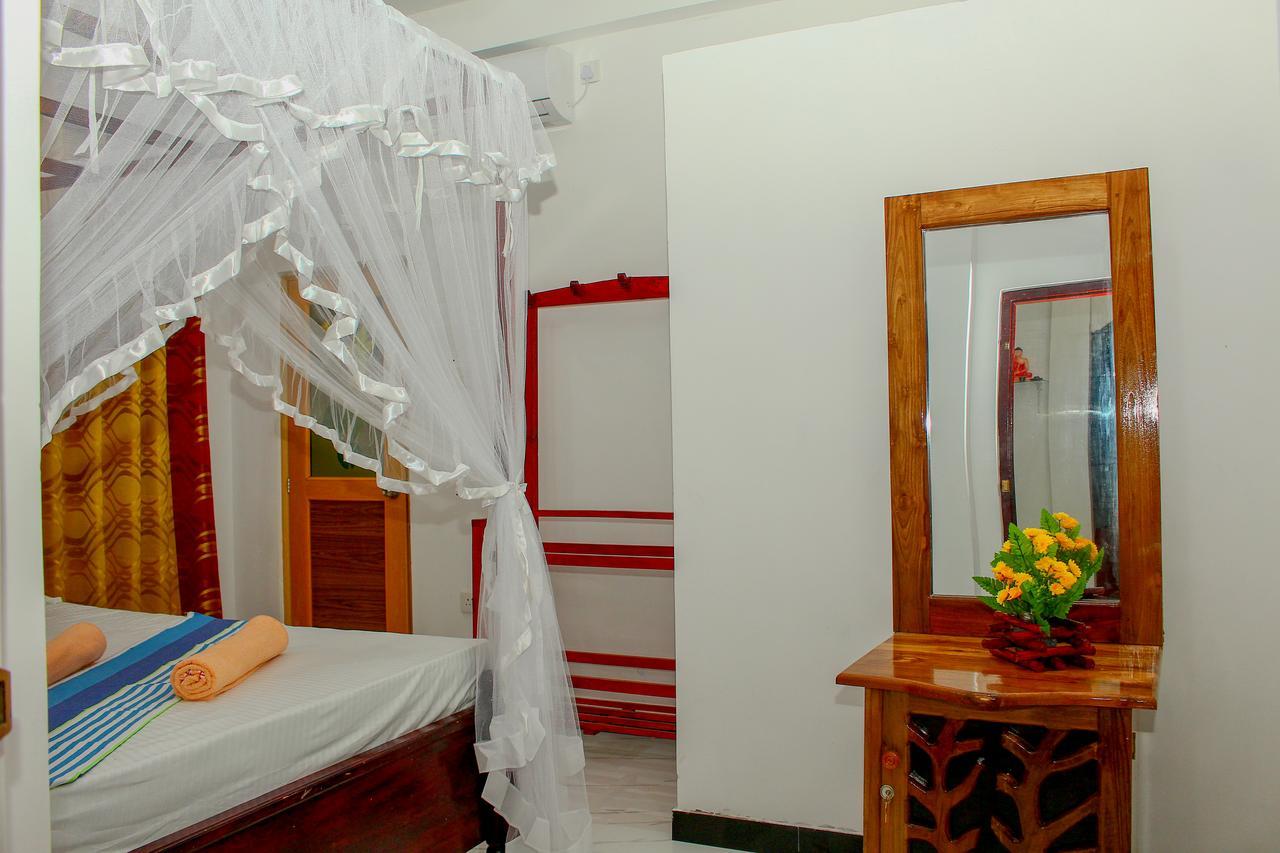 Mirissa Breeze Hotel Exterior photo